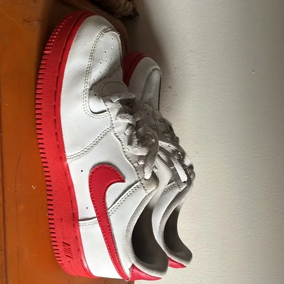 Kids Nike Air Forces. Gently worn. Size 2. - Picture 2 of 3
